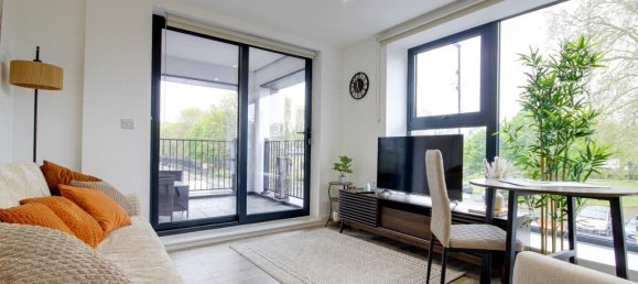 3 bedrooms Apartment in London, United Kingdom No. 13481 2