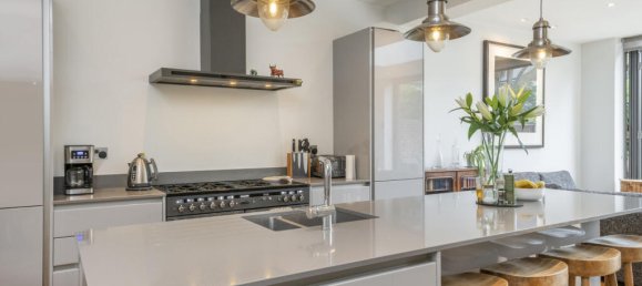 4 bedrooms House in East Sheen, United Kingdom No. 8941 8