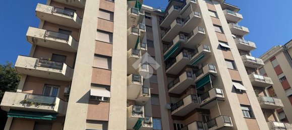 2 chambres Appartement à Genoa, Italy No. 381040 2