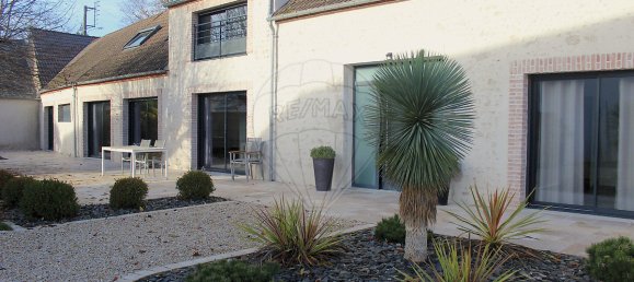 5 bedrooms House in Saint-Hilaire-Saint-Mesmin, France No. 45105 20