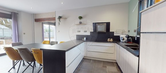 5 bedrooms House in Saint-Hilaire-Saint-Mesmin, France No. 45105 7