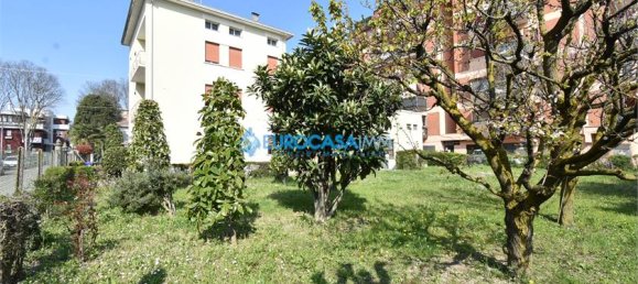 4 bedrooms House in Carpi, Italy No. 61129 5