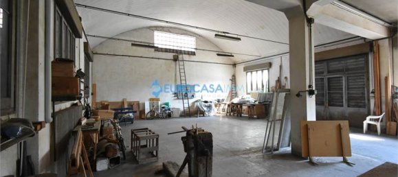 4 bedrooms House in Carpi, Italy No. 61129 14