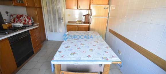 4 bedrooms House in Carpi, Italy No. 61129 28