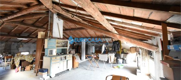 4 bedrooms House in Carpi, Italy No. 61129 33