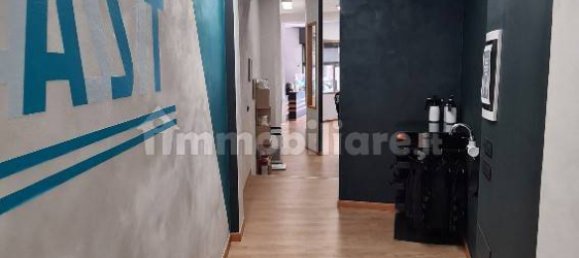 Коммерческая недвижимость с 2 комнатами в Милан, Италия № 378956 7