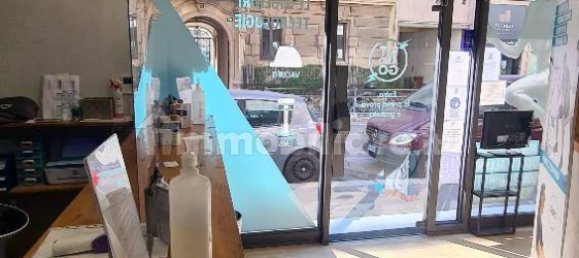 Коммерческая недвижимость с 2 комнатами в Милан, Италия № 378956 4