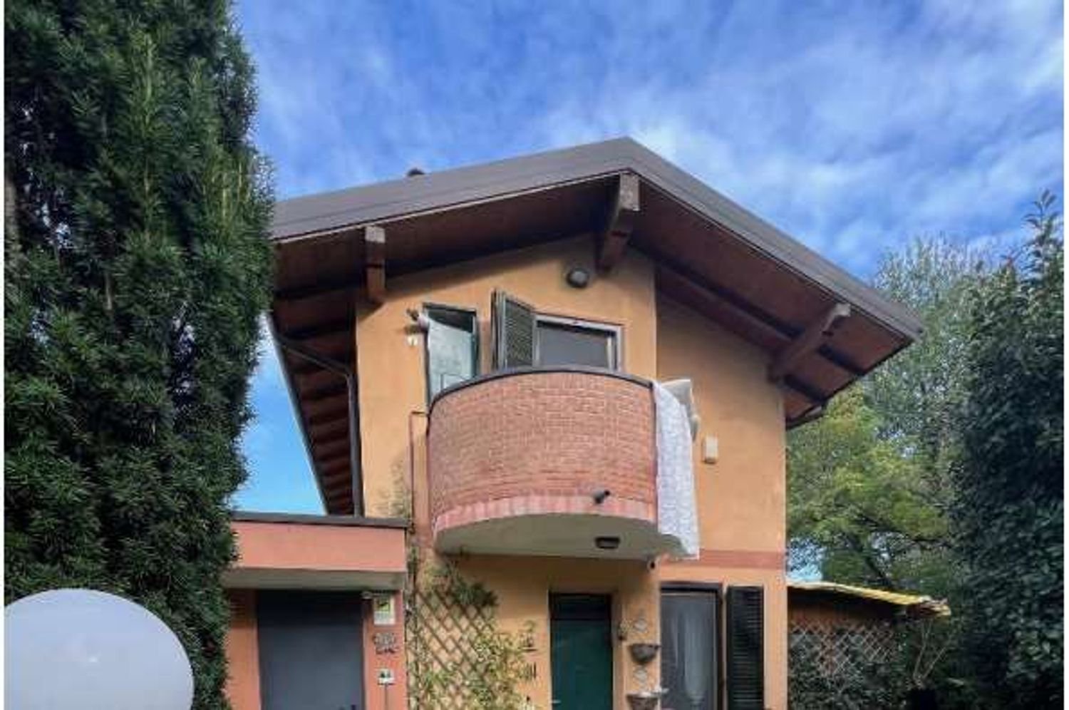 Casa de 4 habitaciónes en Somma Lombardo, Italy No. 14471