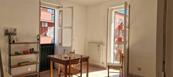 3 rooms Apartment in Foggia, Italy No. 35264 2