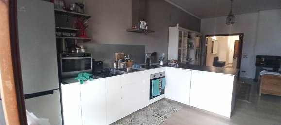 8 rooms Apartment in Reggio Calabria, Italy No. 122044 4