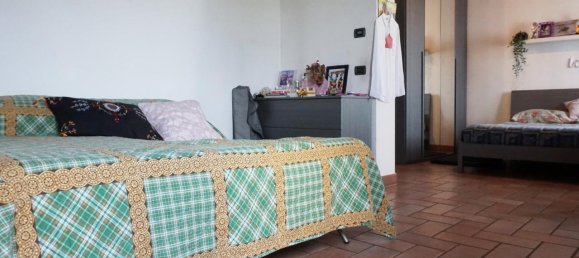 Дом с 4 комнатами в Колорно, Италия № 235574 79