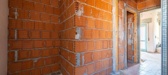 Квартира с 2 спальнями в Гольфо Аранчи, Италия № 325579 15