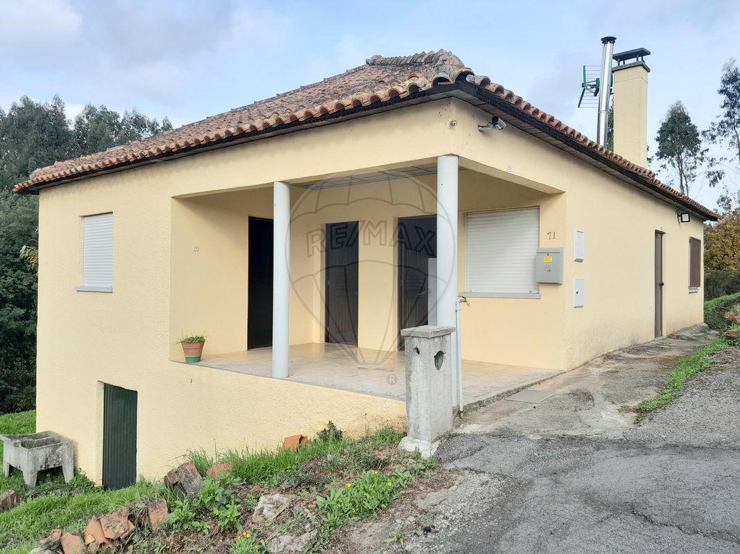 3 bedrooms House in Tondela, Portugal No. 19628