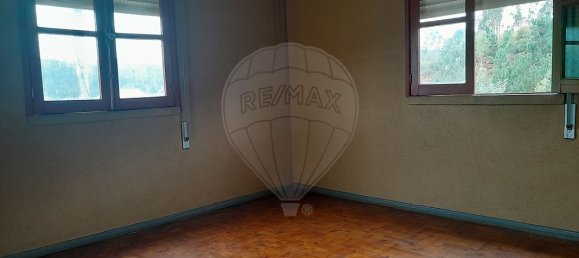 3 bedrooms House in Tondela, Portugal No. 19628 6