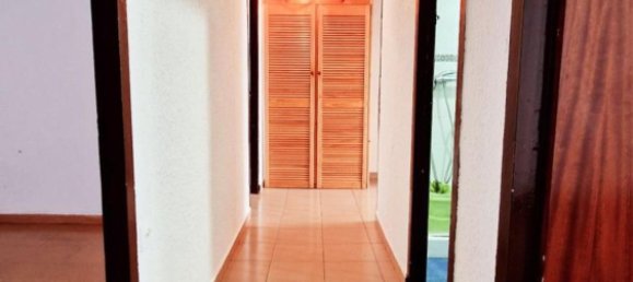 3 bedrooms Apartment in Torrelavega, Spain No. 153770 8