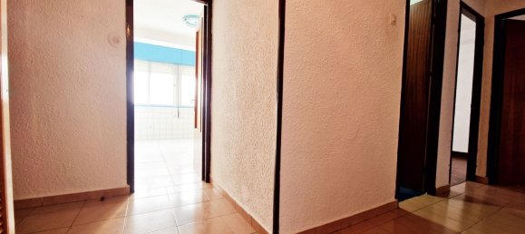 3 bedrooms Apartment in Torrelavega, Spain No. 153770 6