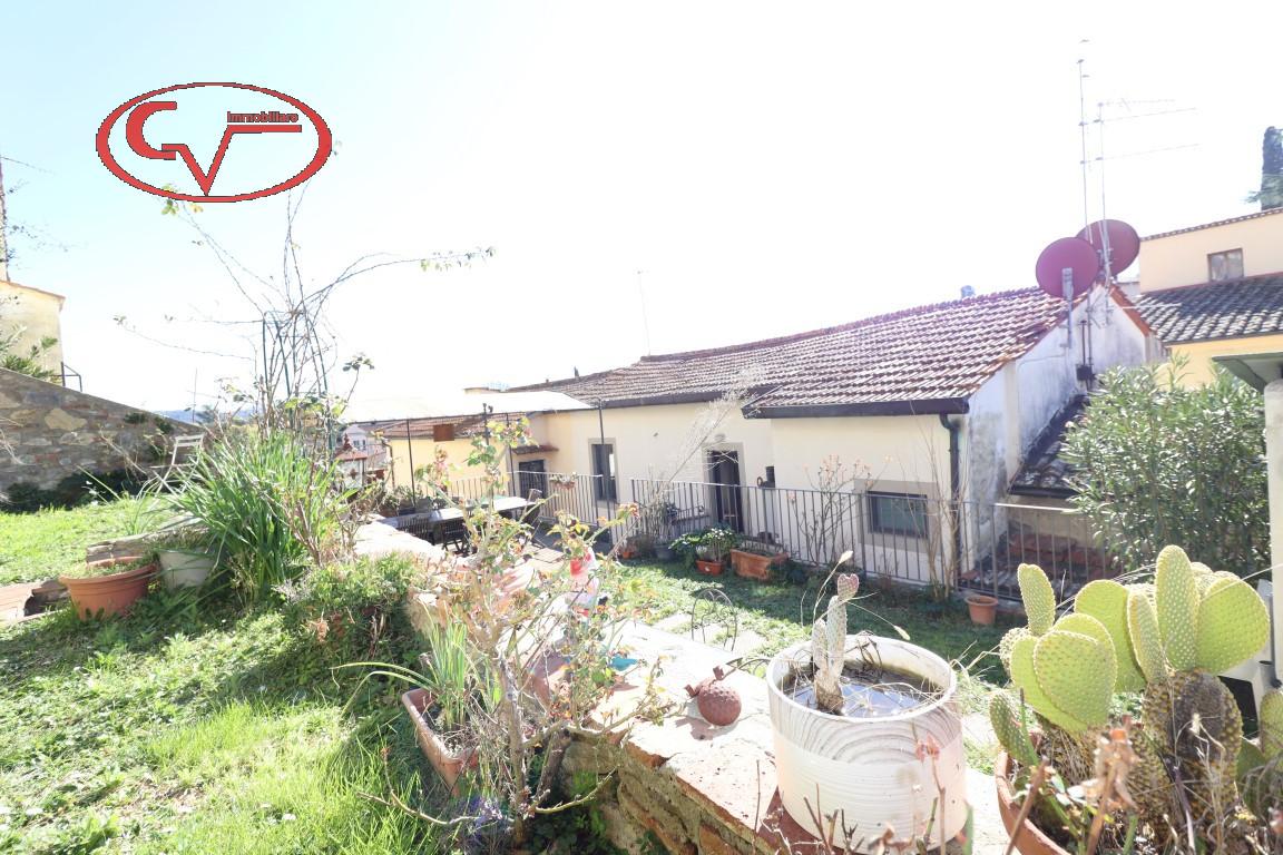 3 rooms House in Bucine, Italy No. 227400
