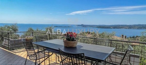 6 rooms Villa in Gardone Riviera, Italy No. 8016 34