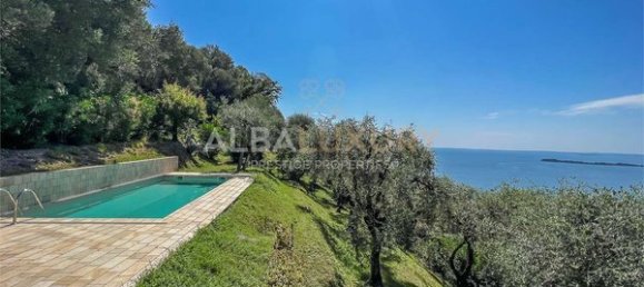 6 rooms Villa in Gardone Riviera, Italy No. 8016 48