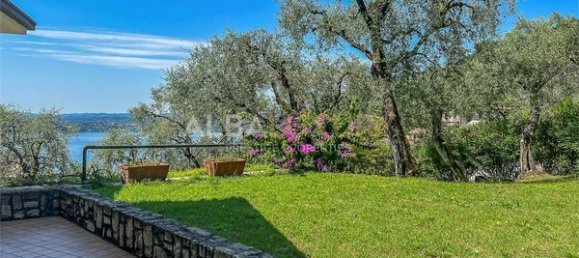 6 rooms Villa in Gardone Riviera, Italy No. 8016 16