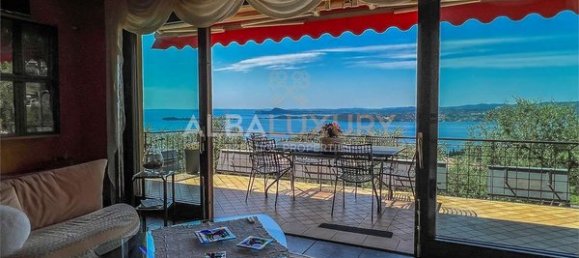 6 rooms Villa in Gardone Riviera, Italy No. 8016 9