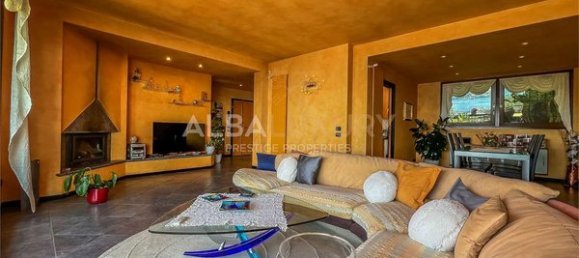 6 rooms Villa in Gardone Riviera, Italy No. 8016 56