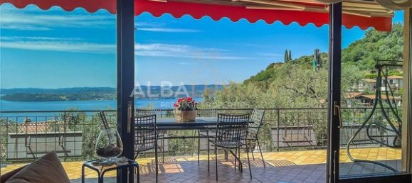 6 rooms Villa in Gardone Riviera, Italy No. 8016 21