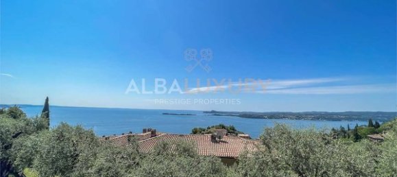 6 rooms Villa in Gardone Riviera, Italy No. 8016 55