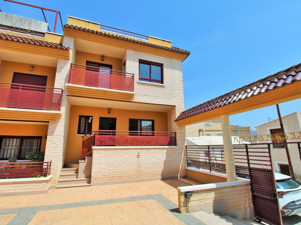 3 bedrooms Townhouse in Alicante, Spain No. 186465