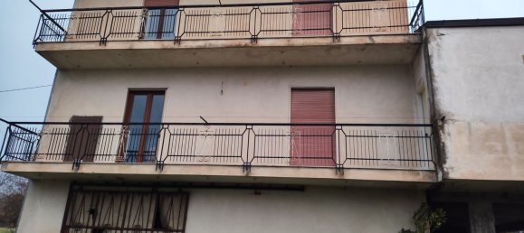 12 rooms House in San Rufo, Italy No. 146640 3