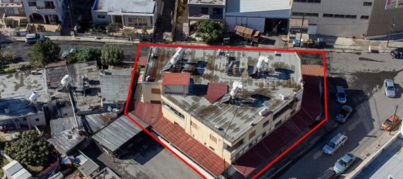 736 m² propiedad comercial en venta en Larnaca, Larnaka, Cyprus № 24513 3