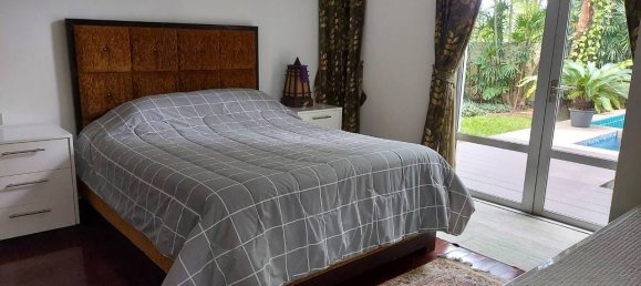 4 bedrooms Villa in Pattaya, Thailand No. 26314 9