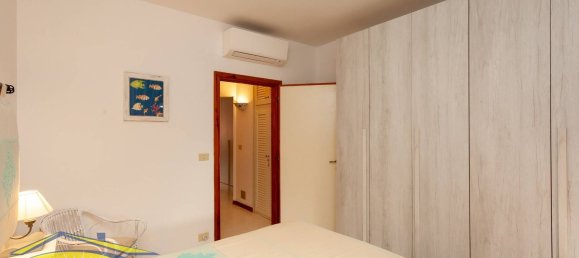 2-salle Appartement à San Teodoro, Italy No. 142933 21