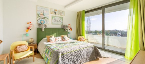 4 bedrooms Villa in Malaga, Spain No. 23994 10