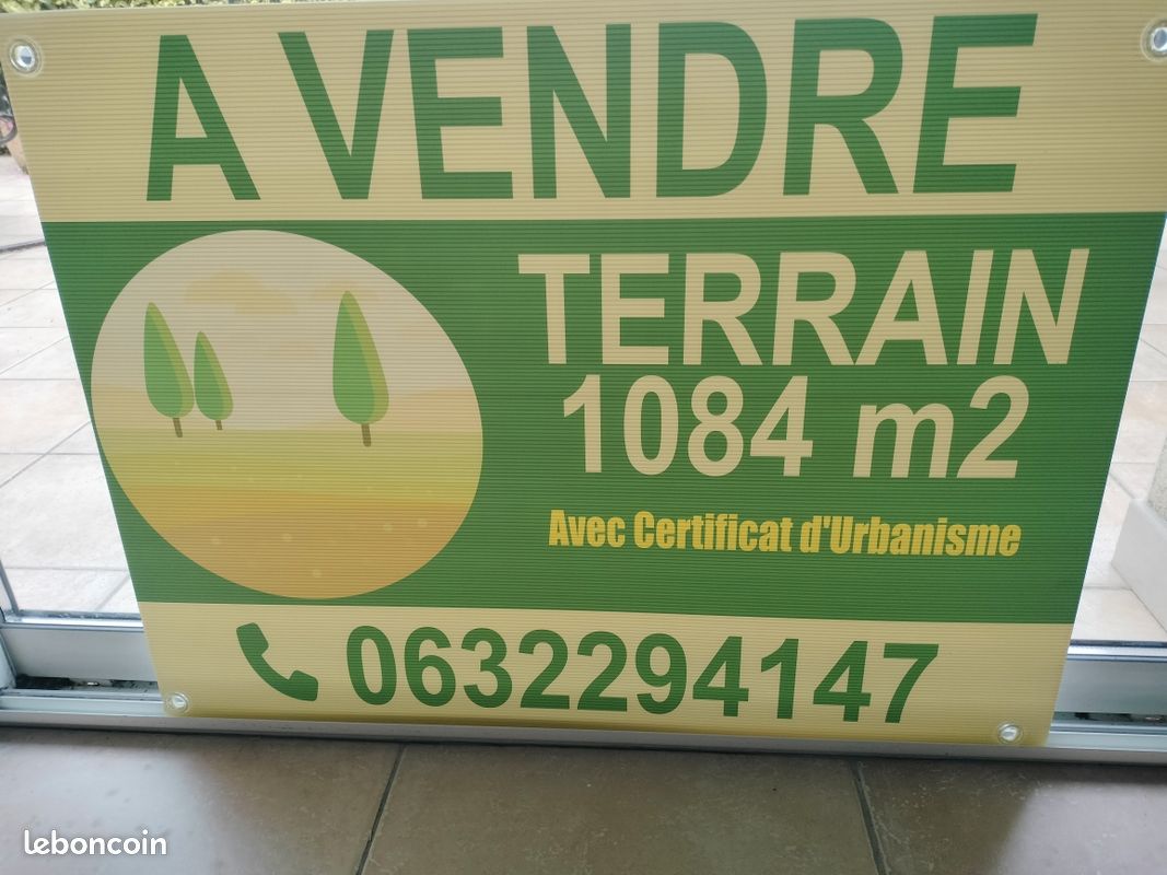  Land in Charente-Maritime, France No. 318800