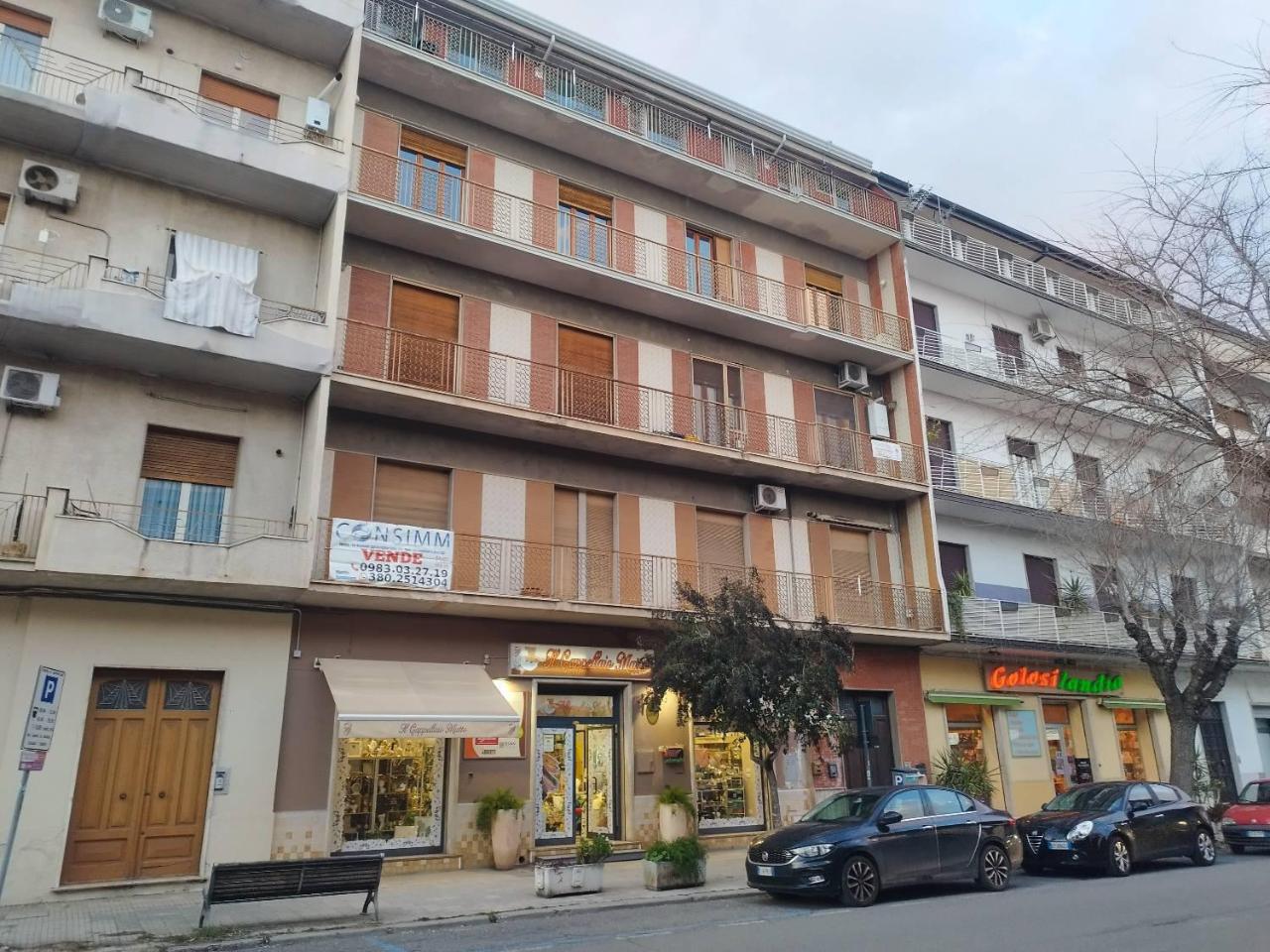 7 rooms Apartment in Castrovillari, Italy No. 24370