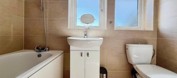 3 Schlafzimmer Haus in Slough, United Kingdom, Nr. 10669 34