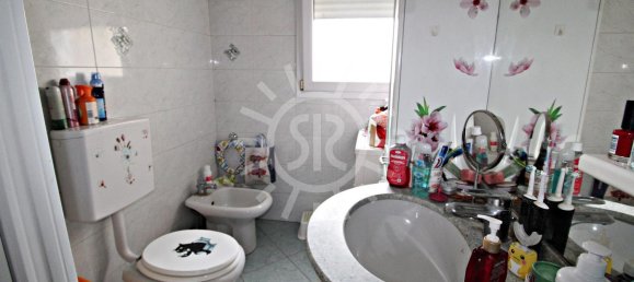 5 bedrooms Apartment in Bologna, Italy No. 352618 2