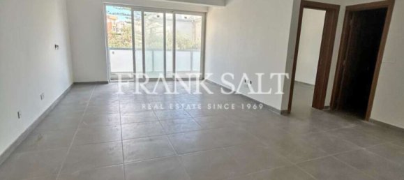 Apartamento T2 em Saint Paul's Bay, Malta N.º 356 3