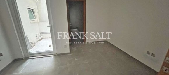 Apartamento T2 em Saint Paul's Bay, Malta N.º 356 6