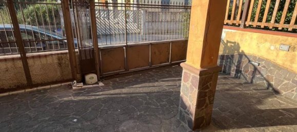 5 Schlafzimmer Villa in Giugliano in Campania, Italy, Nr. 327461 3