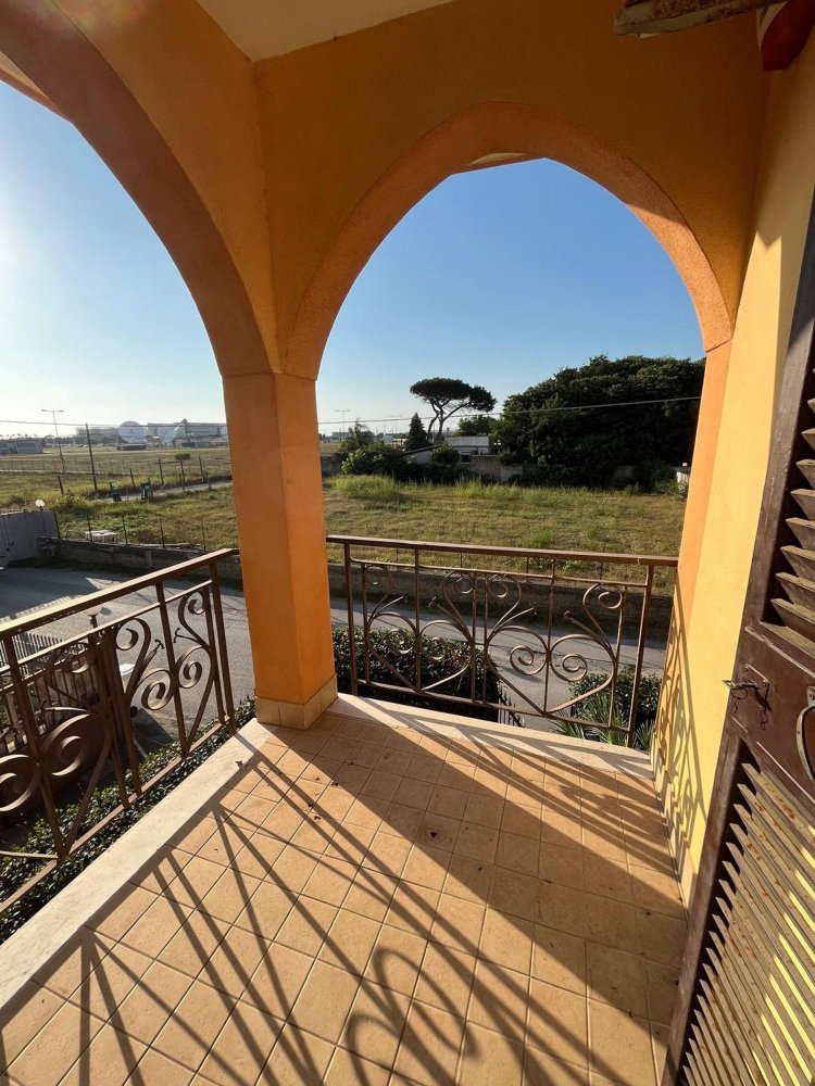 5 Schlafzimmer Villa in Giugliano in Campania, Italy, Nr. 327461