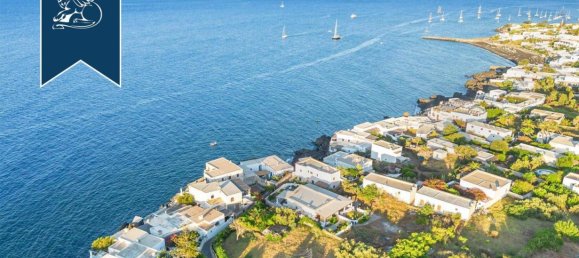 Villa de 3 dormitorios en Lipari, Italy No. 200821 3