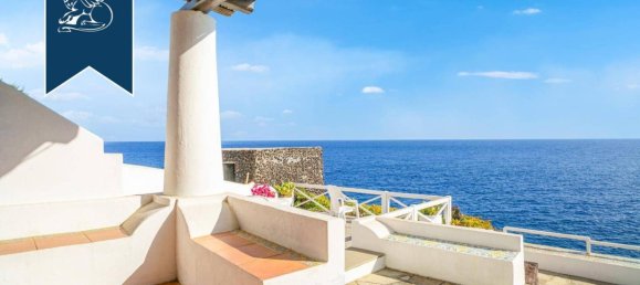 Villa de 3 dormitorios en Lipari, Italy No. 200821 31