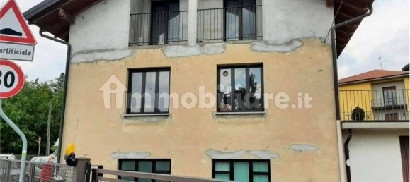 6 غرف نوم شقة في Gazzada Schianno, Italy رقم 269611 8