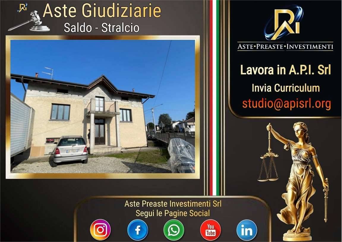 6 غرف نوم شقة في Gazzada Schianno, Italy رقم 269611