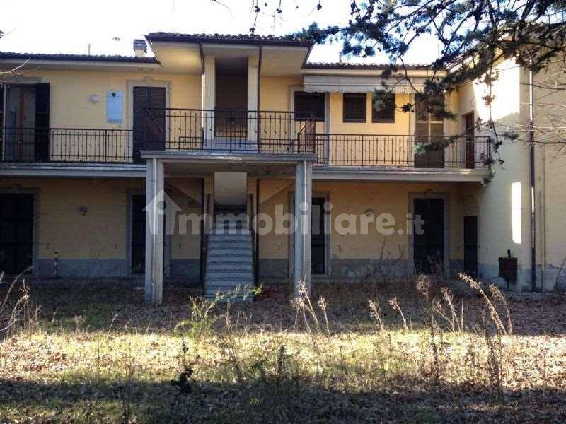 5 rooms Building in Ponte dell'Olio, Italy No. 83172