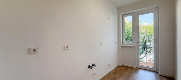 3غرفة شقة في Wahring, Austria رقم 159163 4