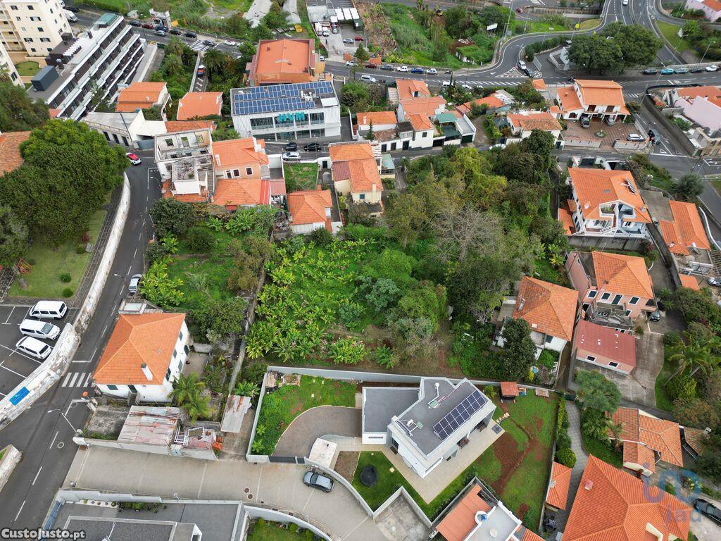 2 bedrooms Villa in Funchal, Portugal No. 124594