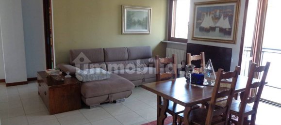2 bedrooms Apartment in Turin, Italy No. 349889 6